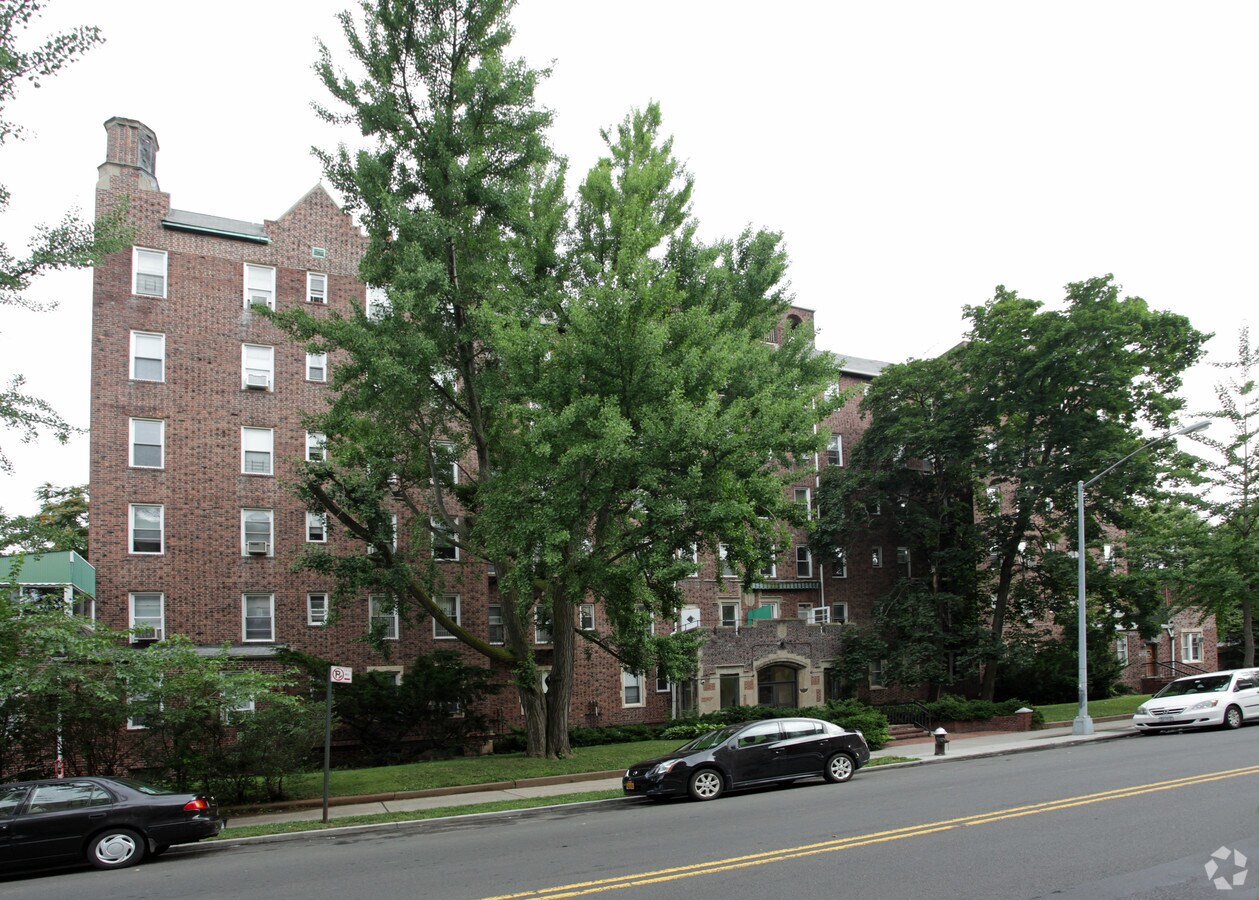 1819 Avenue L - 1819 Avenue L Apartments