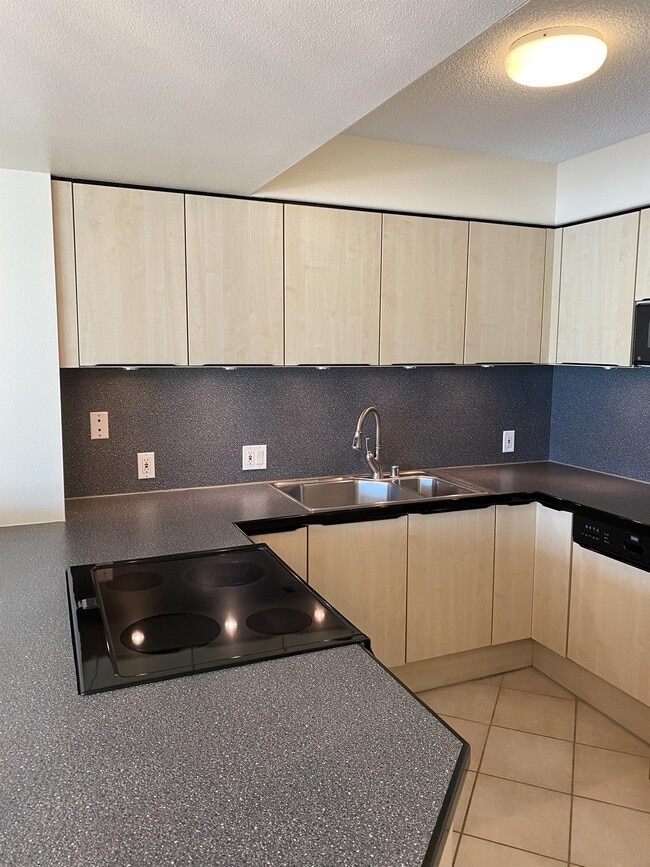 Photo - 801 S King St