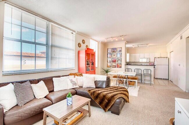 Building Photo - 651 Okeechobee Blvd Unit 212 Rental