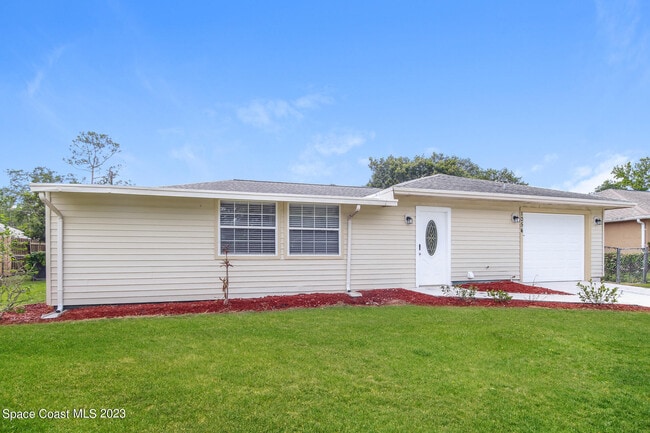 Photo - 1054 Fairplay Ave NW