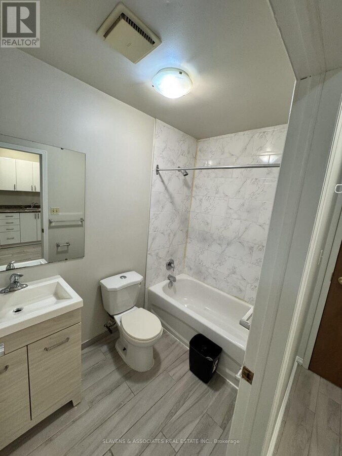 Photo - 45 King Ave E