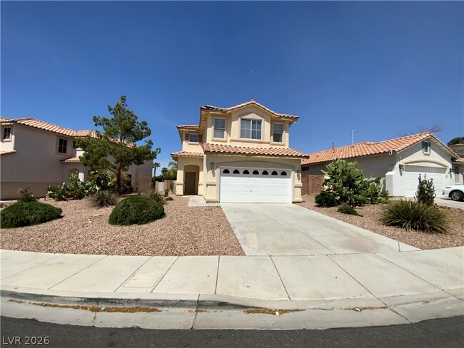 Building Photo - 2392 Predera Ave