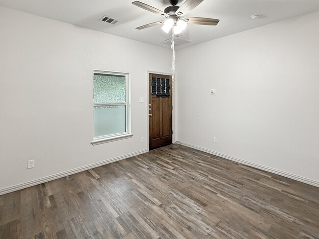 Photo - 2424 Mckinley Ave