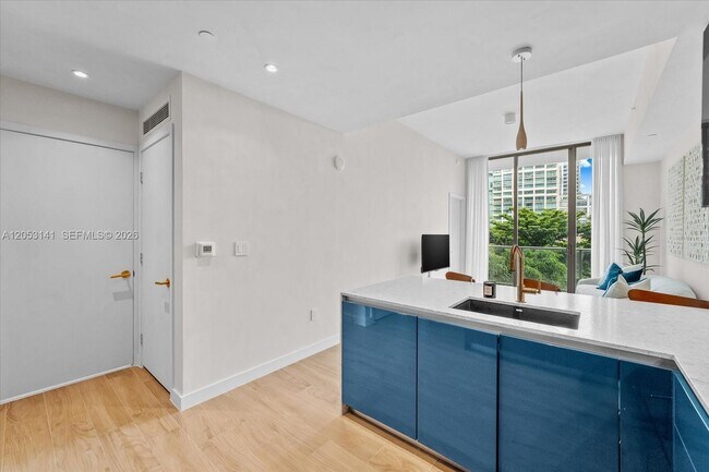 Photo - 2678 Tigertail Ave Unit 315