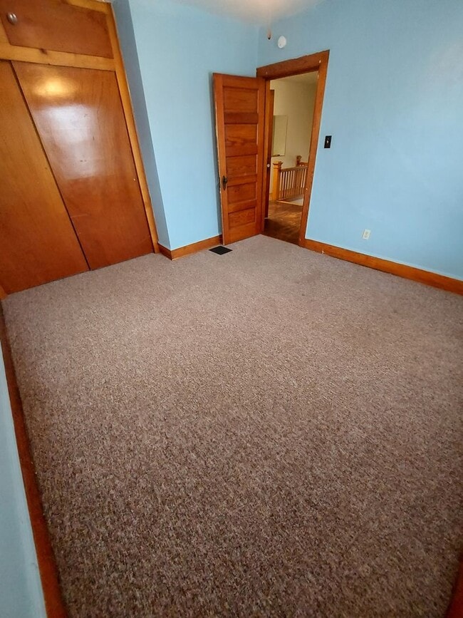 Photo - 920 Dousman St Unidad Upper B