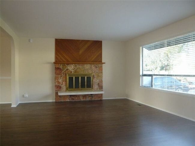 Photo - West hill Kent large 4 bedroom 2.5 bath Da...