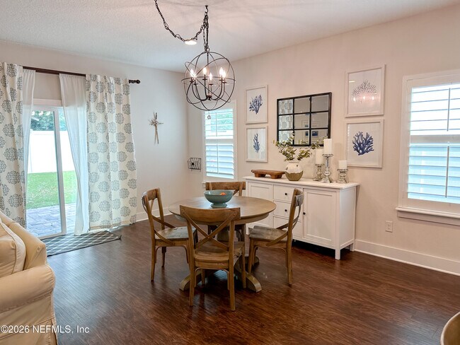 Photo - 1117 17th St N