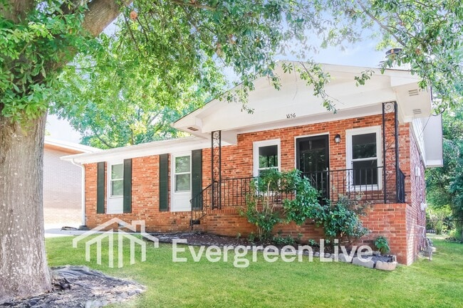 Photo - 1656 Kentucky Ave