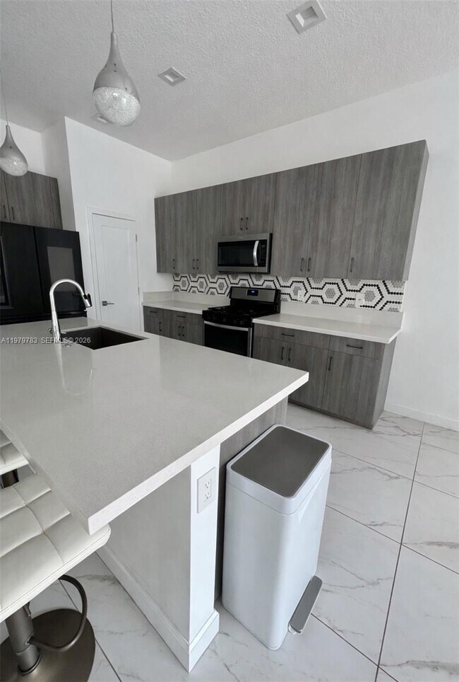 Photo - 4980 Whispering Way