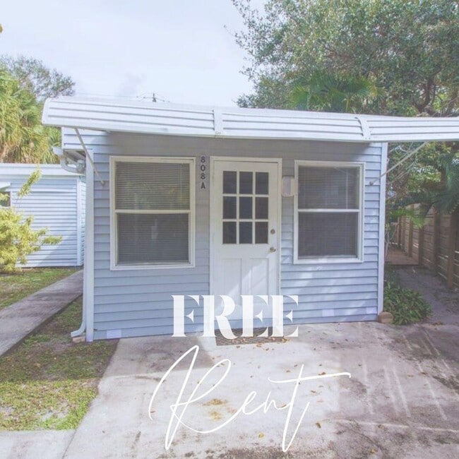 Building Photo - 808 N Palmway Unit A