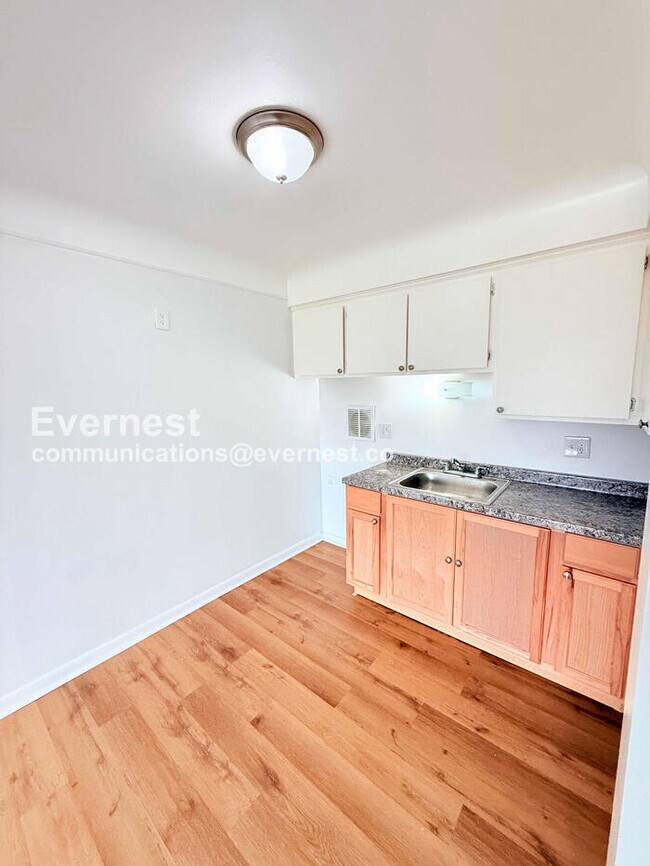 Photo - 15601 Schoolcraft Rd Unit 1