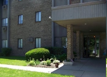 Photo - Owensville Commons