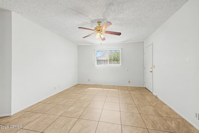 Photo - 2931 E Beck Ln Unit 1