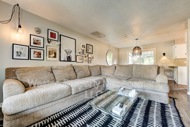 Photo - 4104 Mason Dr