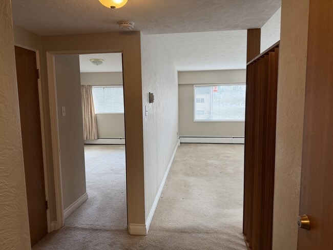 Building Photo - 908 Cook St Unit 301