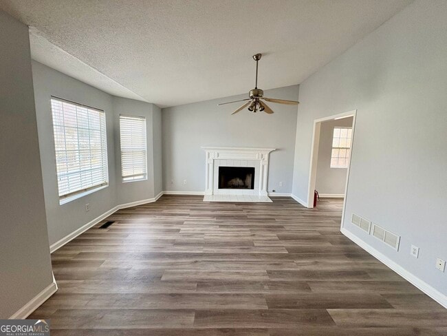 Photo - 1718 Graywood Dr SE