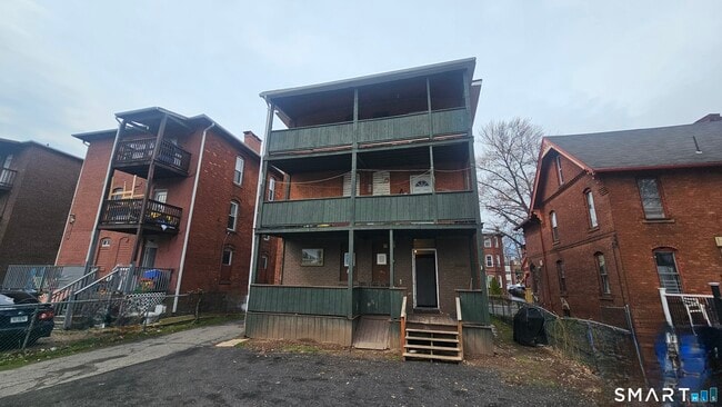 Photo - 110 Babcock St Unit 3rd flr