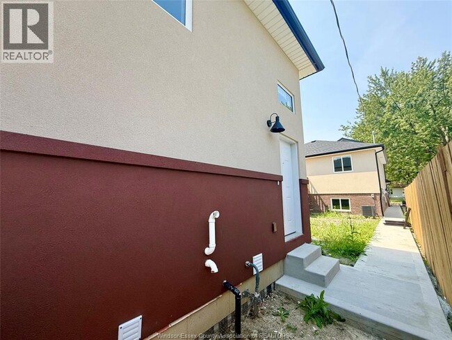 Photo - 1740 Buckingham Dr