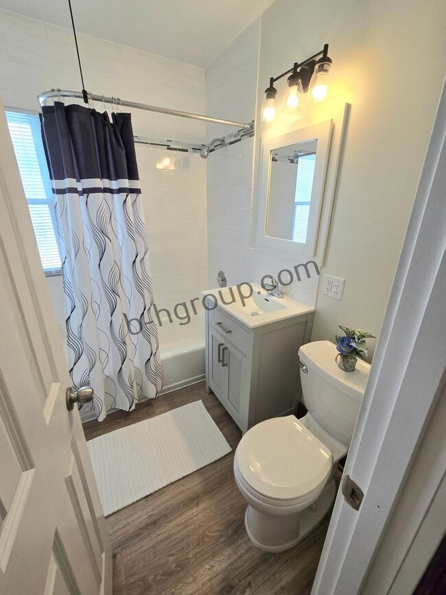 Photo - 4400 19th Ave Unit Apt 2