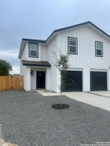 Building Photo - 11318 Clearmine St