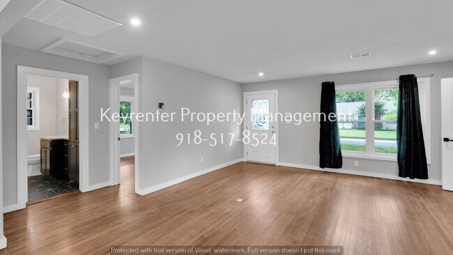 217 E 33rd Pl