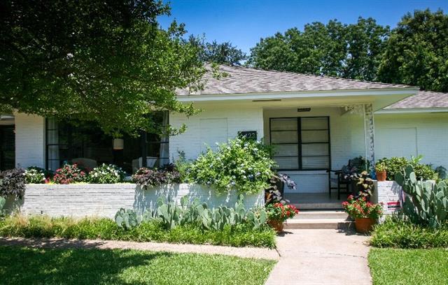 Photo - 6423 Dunstan Ln