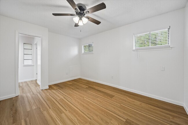 Photo - 1600 Hazelwood St