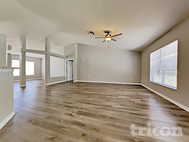 Photo - 13029 Centennial St