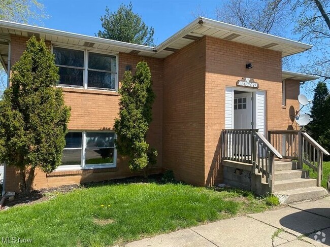 Building Photo - 141 Pikeview Rd Unit 5 Rental