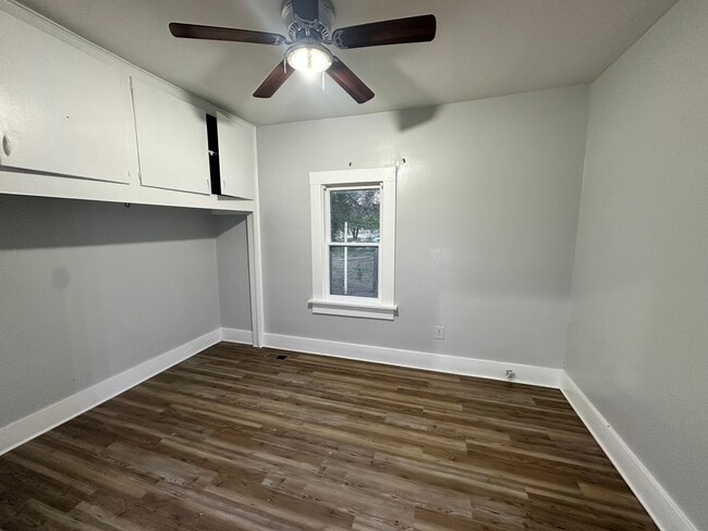 Photo - 1524 E 3rd Ave