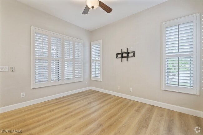 Building Photo - 9149 Spring Mountain Way Rental