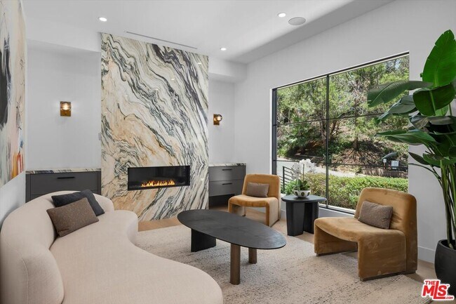 Photo - 1319 Marinette Rd Casa