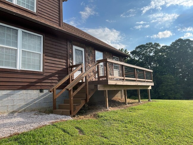 Photo - 210 A J Ln