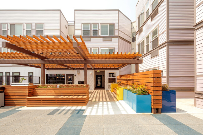 Building Photo - The Stella - Colorado Rental