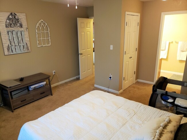 Photo - 3D Tour Available - Beautiful Townhome on West-Side of Manhattan! Available Now!