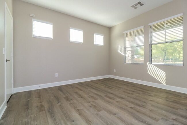 Photo - 13506 W Marshall Ave