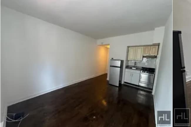 Building Photo - East 61 Street