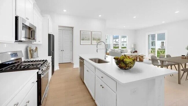 Photo - Luxury Villa Living in the Heart of Carnes Crossroads!