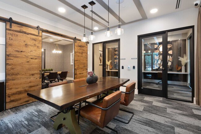 Photo - Alta River Oaks