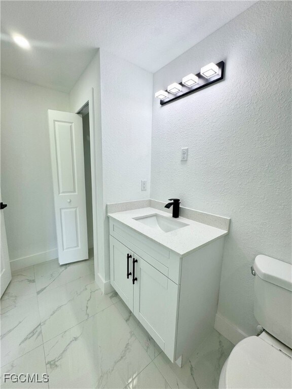 Photo - 668 Chemstrand St E