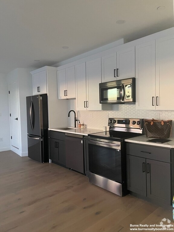 Building Photo - 144 Old Colony Ave Unit 204 Rental