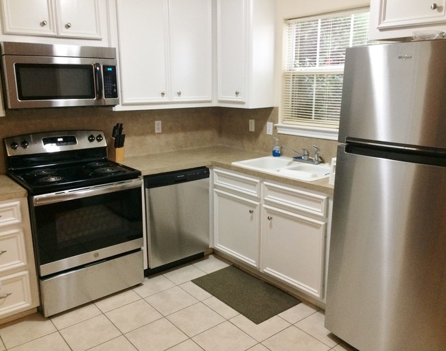Photo - 1406 W April Villa Condo Unit B
