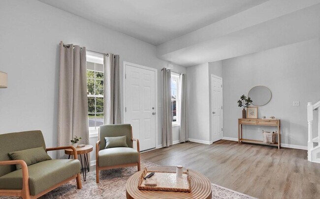 Photo - 2422 Lehman St