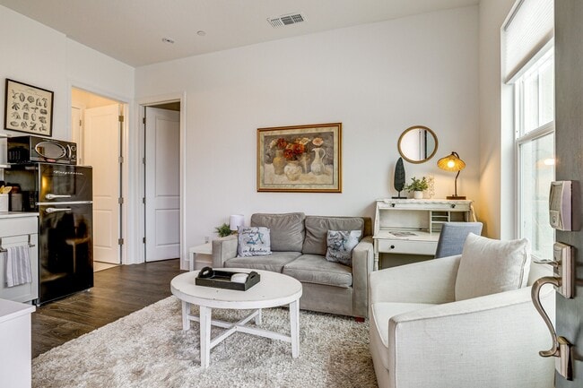 Photo - 4335 Hooded Crow Cir Unit 2