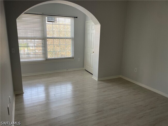 Building Photo - 23600 Walden Center Dr Unit 302