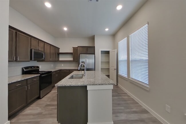 Photo - 9835 Willow Creek Commerce Dr