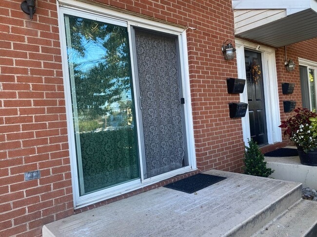 Photo - 848 N 16th St