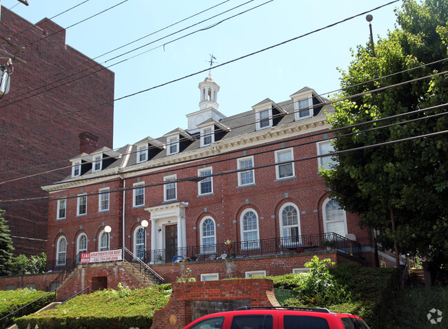 Building Photo - Historic State Apartments