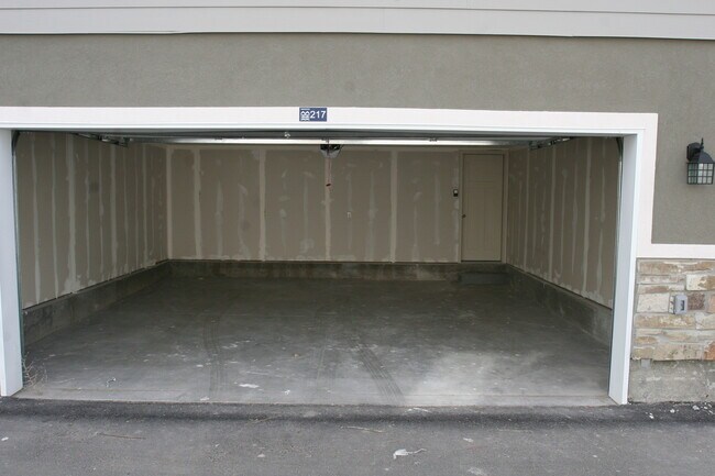 Photo - Beautiful 3 Bed 2 Bath townhome in Vineyard for rent