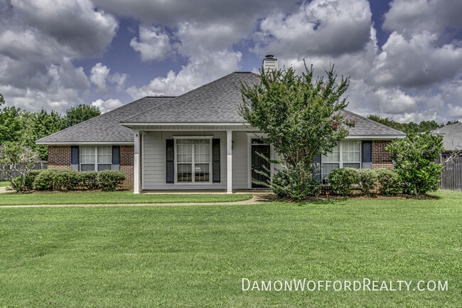 Photo - 131 Hunters Row